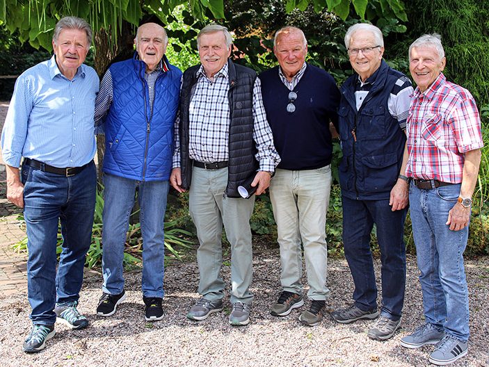 Gruppenbild nach dem überaus unterhaltsamen Treffen (v.lks) Frank Lorenz, Hans-Joachim Zwingmann, Eckhard Koss, Gerd Bohnsack, Manni Kühne und Paul Klenner