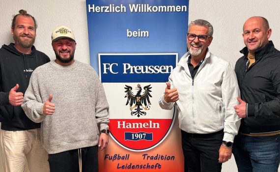Vorstellung des nezuen Trainerteams (v.lks.) Jonas Bollermann, Özkan Ünsal, Henning Schul und Waldemar Starostin