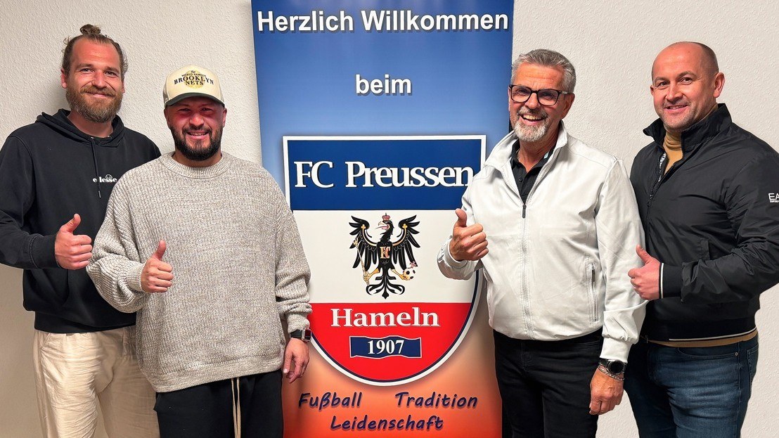Vorstellung des nezuen Trainerteams (v.lks.) Jonas Bollermann, Özkan Ünsal, Henning Schul und Waldemar Starostin